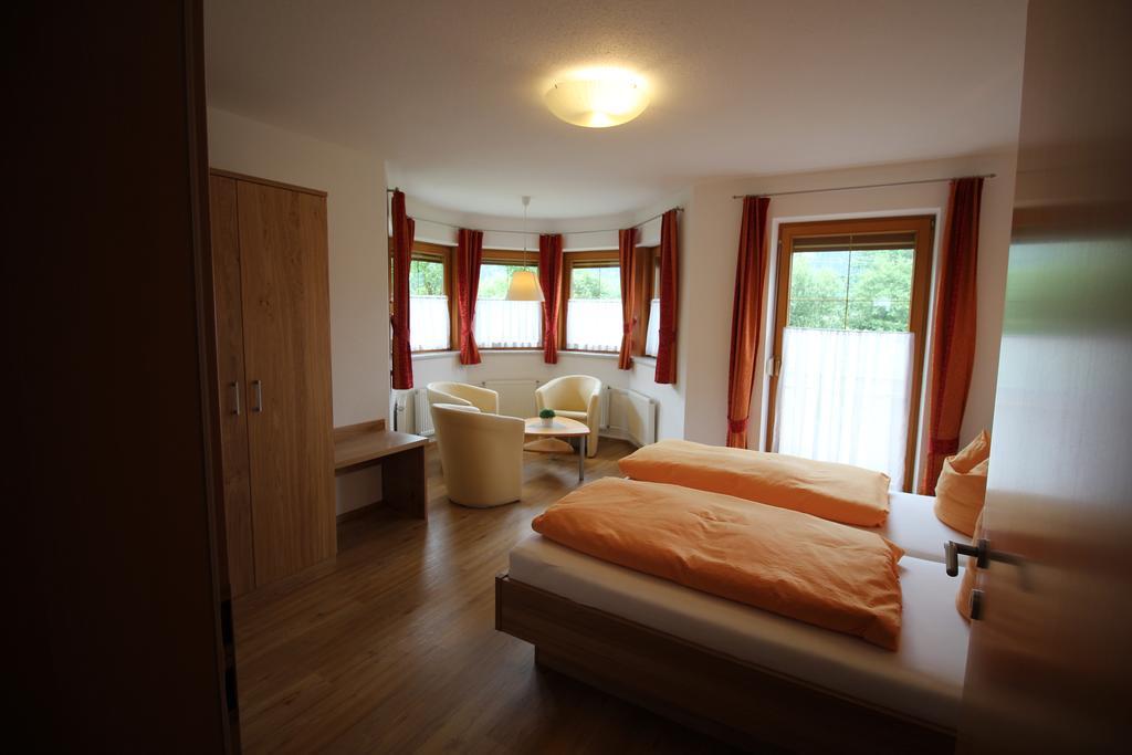 Haus Peter Schiestl Apartment Zell am Ziller Exterior foto